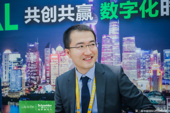施耐德電氣中國(guó)區(qū)能效管理中壓業(yè)務(wù)，市場(chǎng)與戰(zhàn)略副總裁薛毅