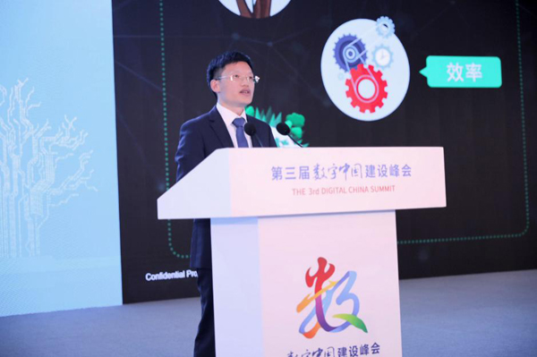 施耐德電氣（中國）有限公司副總裁過程自動化業務中國區負責人何林