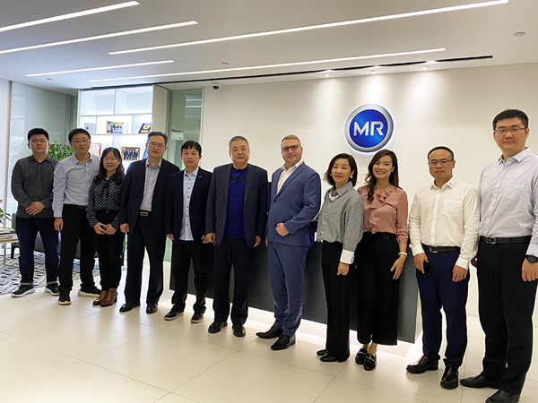 山東電力一行與MR中國相關人員合影留念