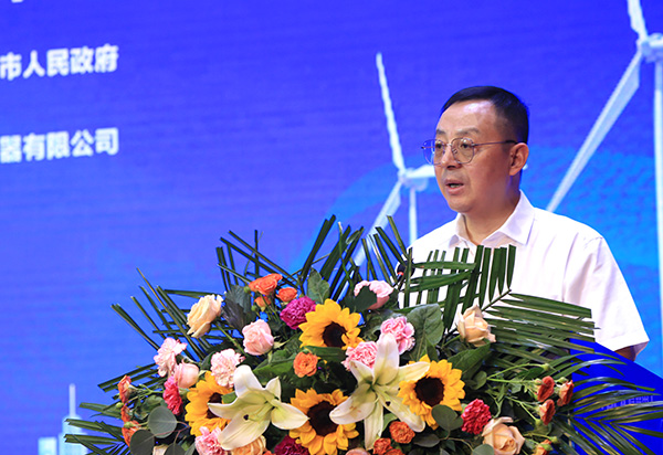 技術論壇上，特變電工衡陽變壓器有限公司黨委書記、總經理種衍民致歡迎辭