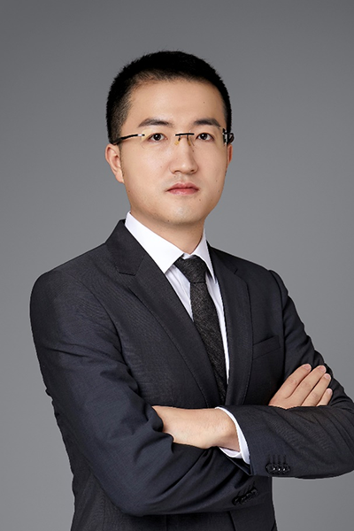 施耐德電氣能源管理中壓業務戰略與行業拓展副總裁薛毅